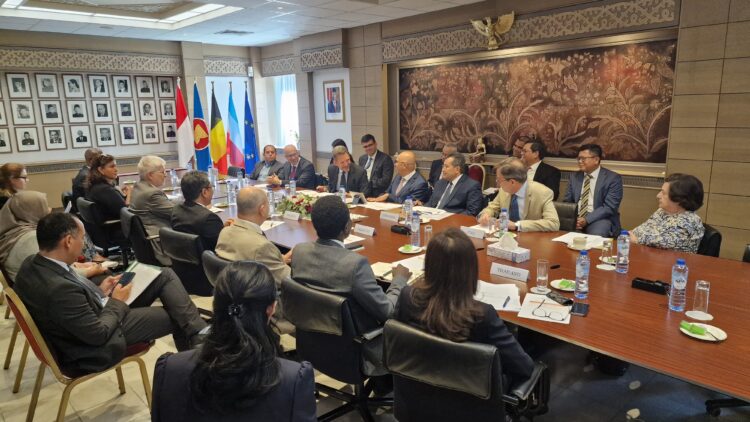 17 ประเทศกำลังพัฒนาร่วมกันยื่นหนังสือต่อ EU ให้ทบทวนการปฏิบัติตามกฎหมายว่าด้วยสินค้าที่ปลอดจากการตัดไม้ทำลายป่า (Deforestation-free Products Regulation (EUDR